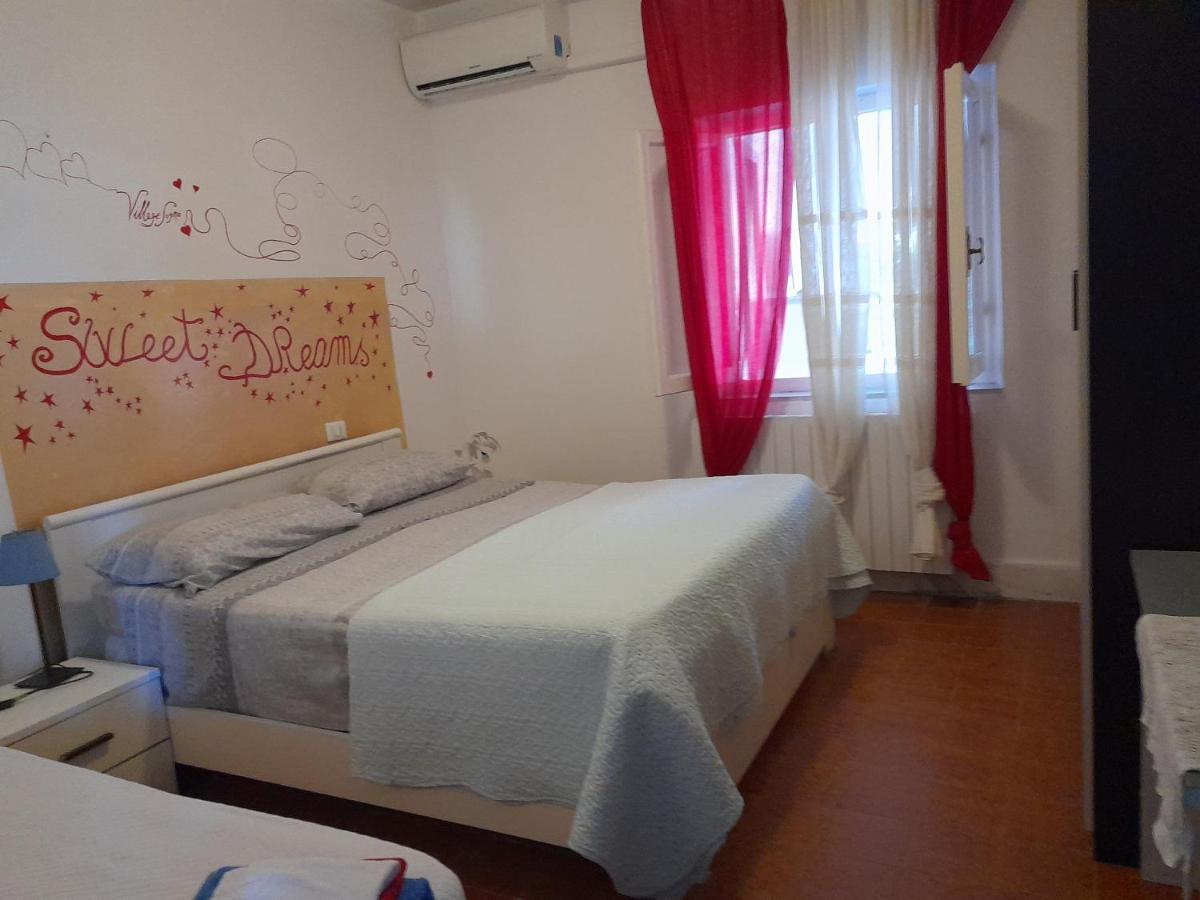 Sogno Vacanze Apartment มาสซา ภายนอก รูปภาพ
