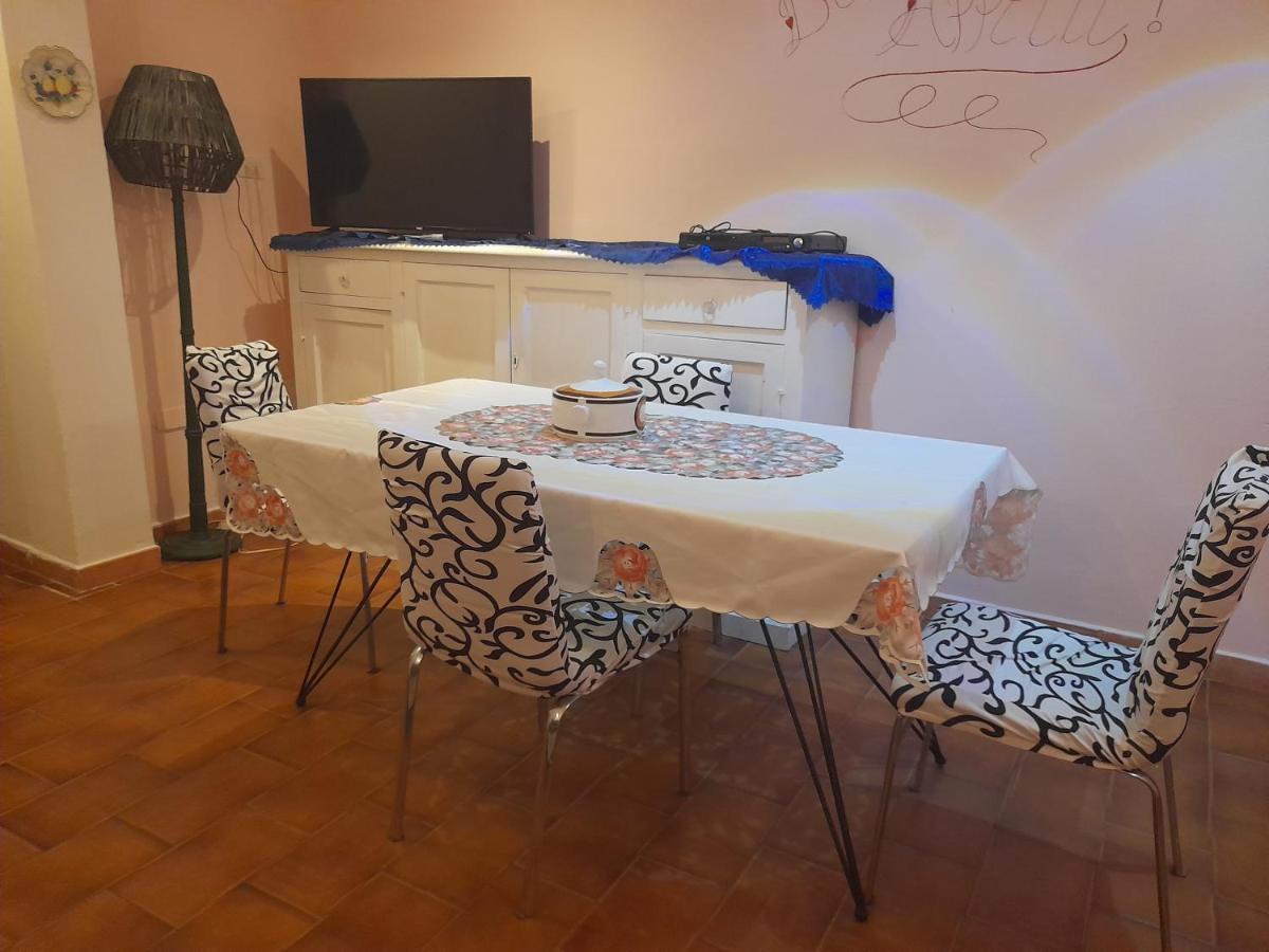 Sogno Vacanze Apartment มาสซา ภายนอก รูปภาพ