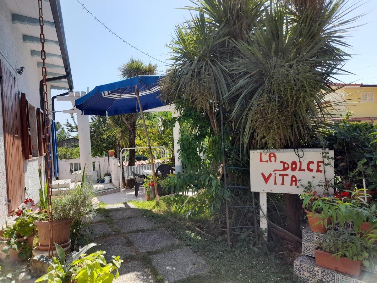 Sogno Vacanze Apartment มาสซา ภายนอก รูปภาพ