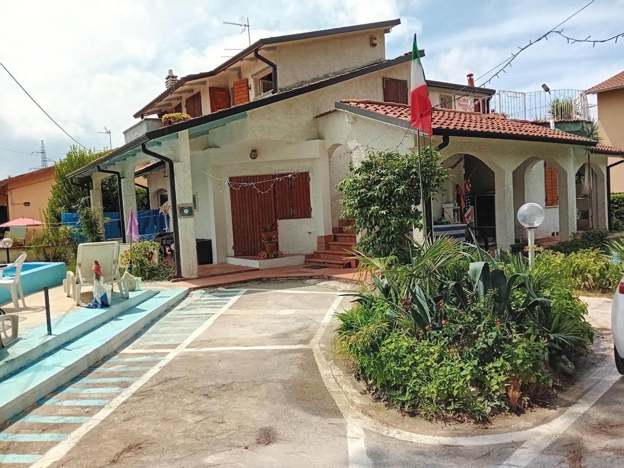 Sogno Vacanze Apartment มาสซา ภายนอก รูปภาพ