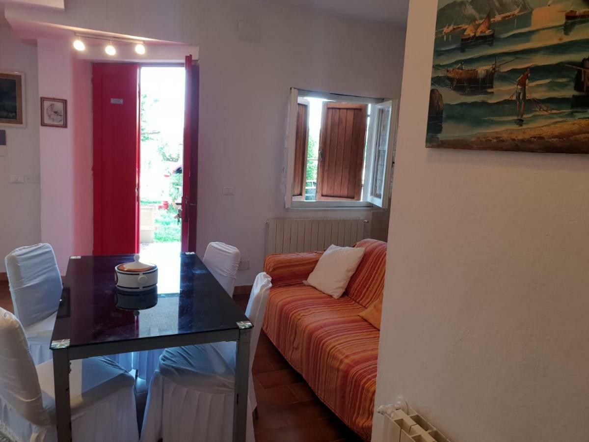 Sogno Vacanze Apartment มาสซา ภายนอก รูปภาพ