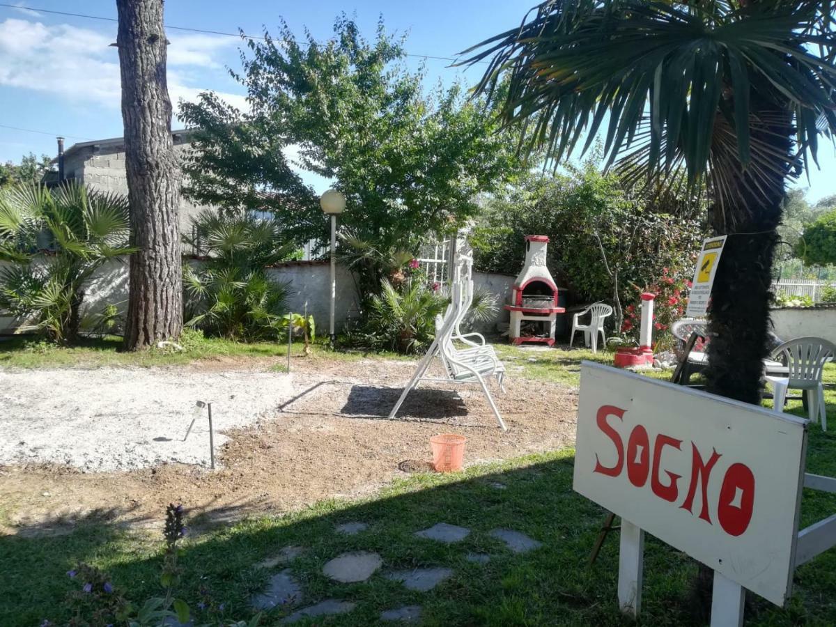 Sogno Vacanze Apartment มาสซา ภายนอก รูปภาพ